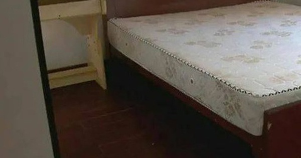 Em bé kêu “có con quái vật dưới gầm giường" trước khi đi ngủ, bảo mẫu cúi xuống kiểm tra phát hiện sự thật còn kinh hãi hơn thế 30 Em bé kêu “có con quái vật dưới gầm giường" trước khi đi ngủ, bảo mẫu cúi xuống kiểm tra phát hiện sự thật còn kinh hãi hơn thế n nguoi dan ong chet lang khi nhin xuong gam giuong 1 1631262883 722 width600height336 1743134561919 17431345621341131709579 0 62 336 600 crop 17431345686342106002617jpg