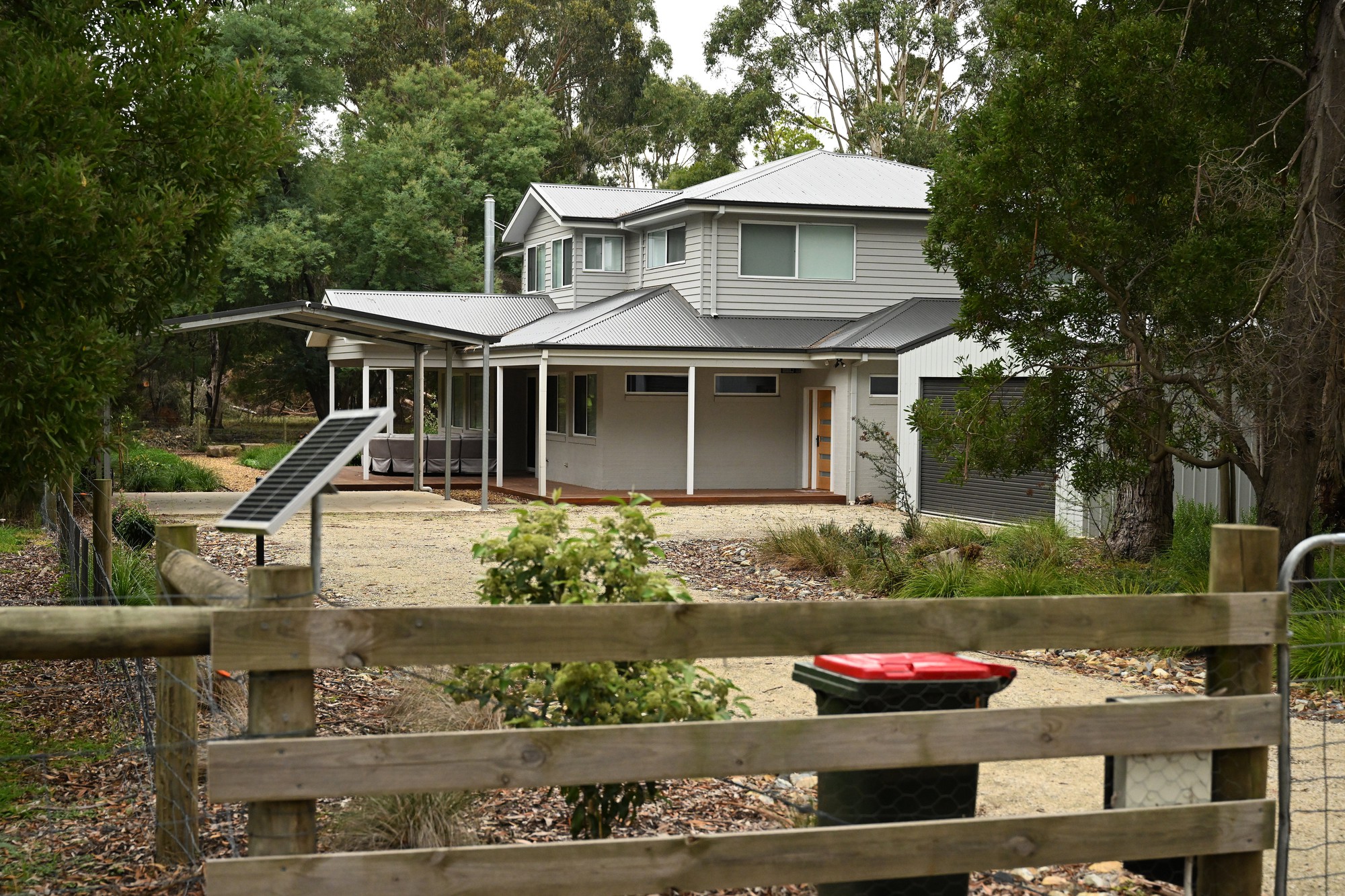 Vụ án chấn động: Người phụ nữ bị cáo buộc giết hại 3 thành viên gia đình chồng cũ sau món bò Wellington