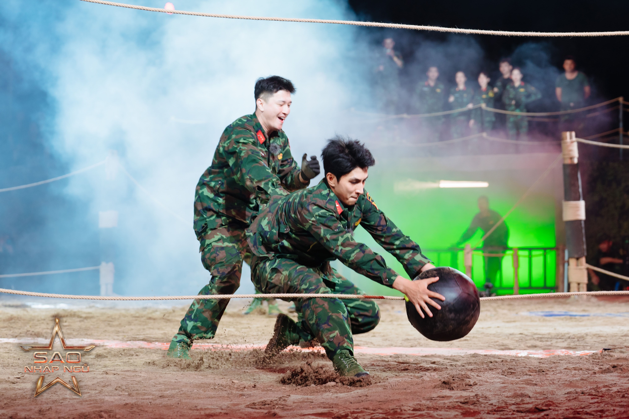 Tập 7 Sao Nhập Ngũ: Hoà Minzy bị chấn thương sau khi bị Tập 7 Sao Nhập Ngũ: Hoà Minzy bị chấn thương sau khi bị