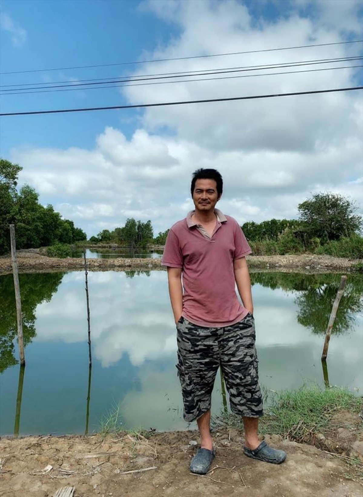 Cuộc sống sau ly hôn của nam diễn viên xăm mặt vợ cũ hơn 9 tuổi lên ngực, công khai nợ 20 tỷ đồng- Ảnh 2.