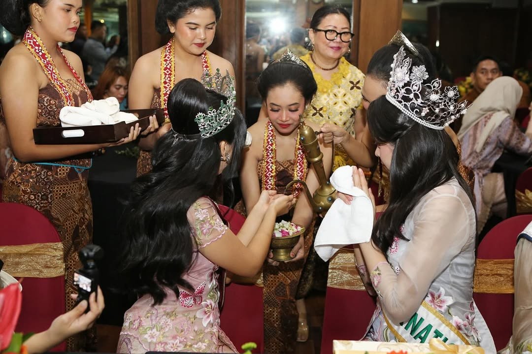 Thanh Thủy trong khung hình với 3 hoa hậu quốc tế- Ảnh 6.