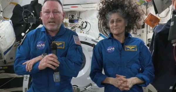 Hiện tượng đáng lo ngại sẽ thay đổi cuộc sống của các phi hành gia NASA mãi mãi sau khi trở về Trái đất 41 Hiện tượng đáng lo ngại sẽ thay đổi cuộc sống của các phi hành gia NASA mãi mãi sau khi trở về Trái đất nasaaposs stranded astronauts make desperate plea from the iss 17424444057341707536505 0 14 380 622 crop 1742444410481680038134jpg
