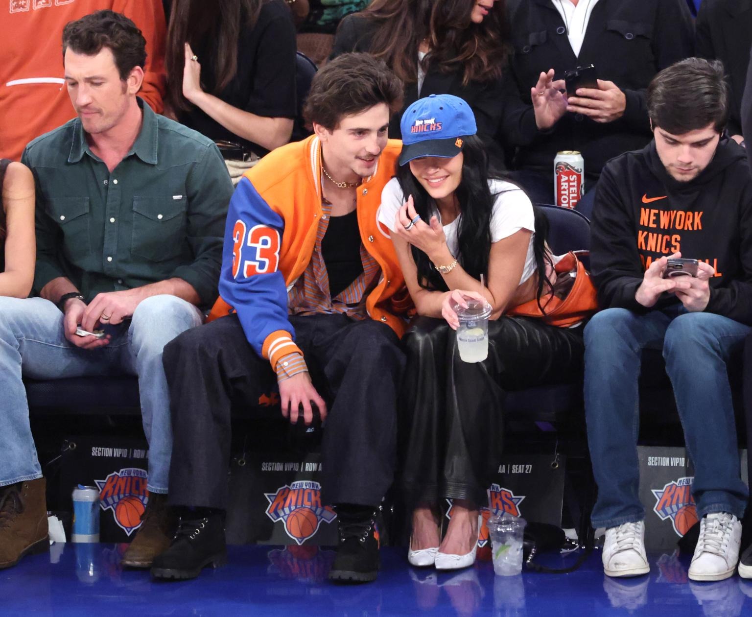 Kylie Jenner và người tình xem bóng thì ít mà thân mật thì nhiều: Đắm chìm trong tình yêu hay chỉ là