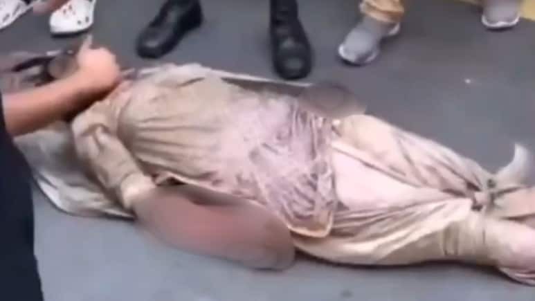 Vợ cựu thủ tướng Nepal tử vong do nhà riêng bị phóng hỏa giữa biểu tình- Ảnh 1.