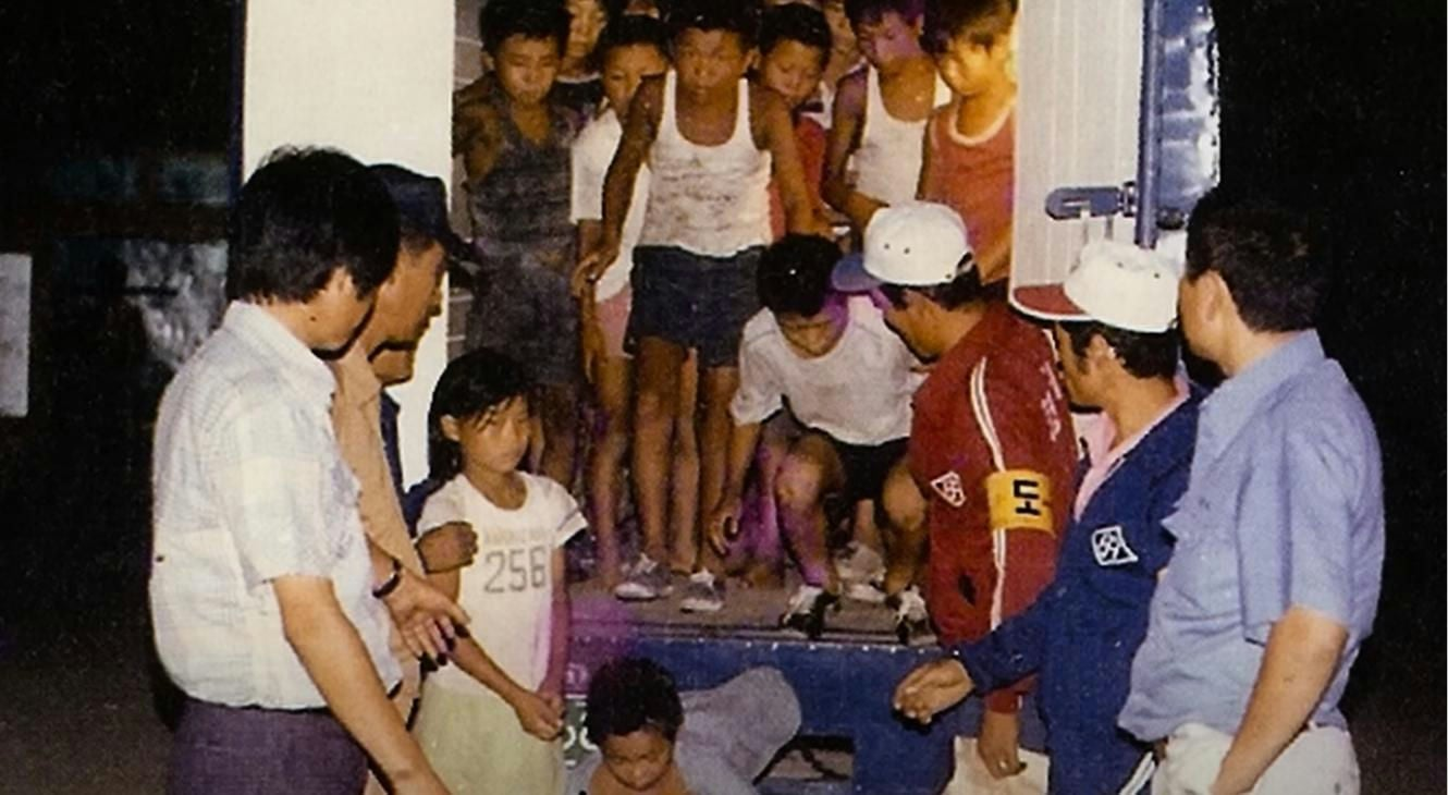 Vụ án kinh hoàng đang khiến 1 gia tộc bị cả thế giới tẩy chay- Ảnh 2. Vụ án kinh hoàng đang khiến 1 gia tộc bị cả thế giới tẩy chay- Ảnh 2.