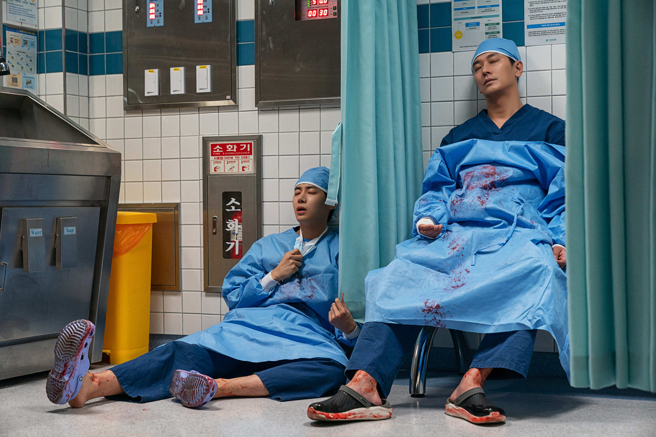 Hiện thực khốc liệt hơn cả phim của các bác sĩ cấp cứu và chăm sóc chấn thương tại Hàn Quốc- Ảnh 3. Hiện thực khốc liệt hơn cả phim của các bác sĩ cấp cứu và chăm sóc chấn thương tại Hàn Quốc- Ảnh 3.