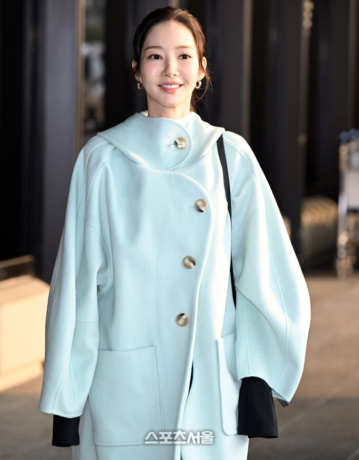 Park Min Young đang làm gì với nhan sắc của mình thế này?- Ảnh 10.