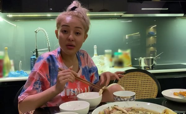 Ngân 98 và những cú lộ mặt mộc gây sốc tâm lý- Ảnh 8.