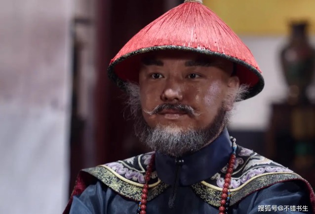 Ngao Bái vừa nhìn thấy Khang Hy liền cởi áo: Hoàng đế bật khóc nức nở và đưa ra quyết định khó khăn- Ảnh 1.