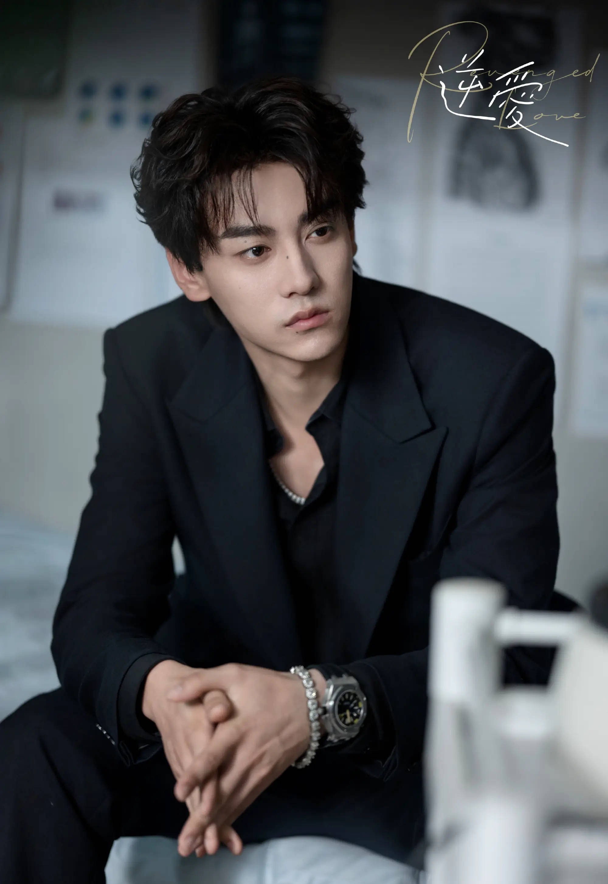 Video 1 sao nam mới nổi bị fan mắng xơi xơi thẳng mặt ngay trên máy bay gây phẫn nộ- Ảnh 4.