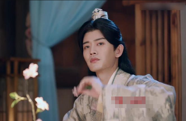 Phải có lệnh cấm tài tử này đóng phim cổ trang: Nhìn mặt như bộ xương khô, vào vai hoàng đế mà tưởng gian thần- Ảnh 3. Phải có lệnh cấm tài tử này đóng phim cổ trang: Nhìn mặt như bộ xương khô, vào vai hoàng đế mà tưởng gian thần- Ảnh 3.