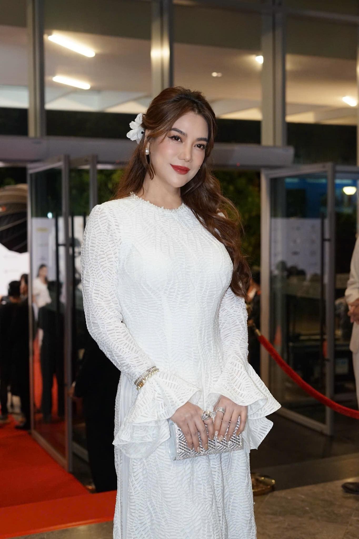 Trương Ngọc Ánh bị nhắc tên trên mạng xã hội với loạt biến cố nợ nần, kiện tụng.