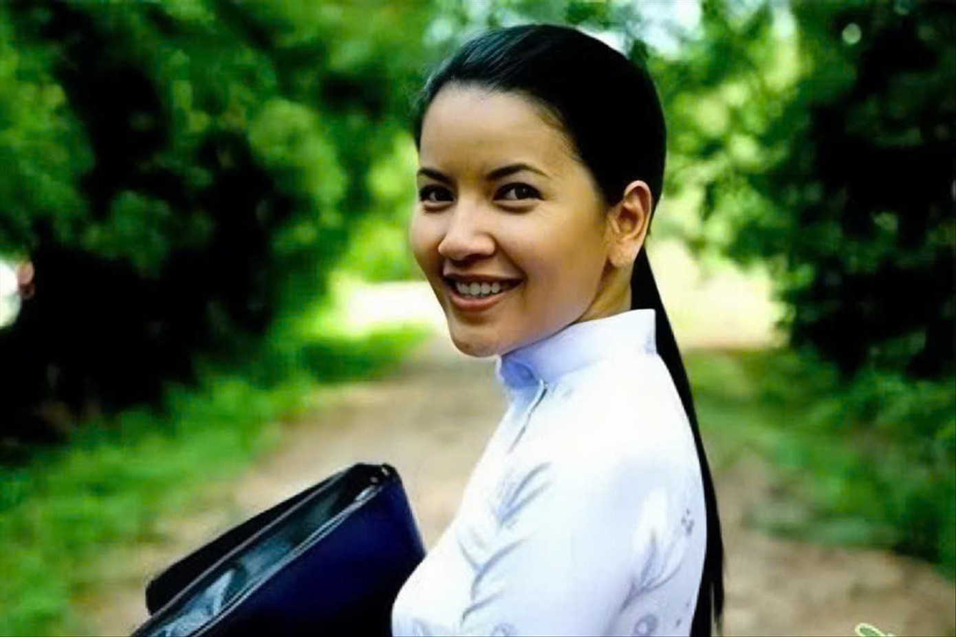 Câu view cả nỗi đau: Lệch chuẩn trong xã hội số- Ảnh 1. Câu view cả nỗi đau: Lệch chuẩn trong xã hội số- Ảnh 1.