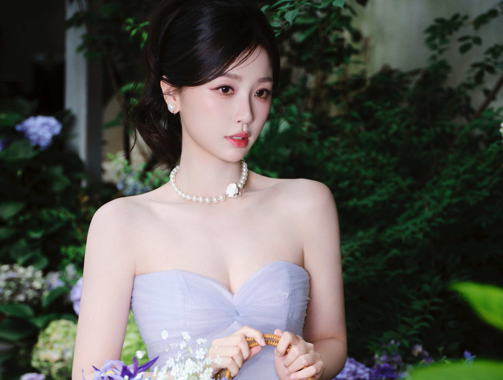 Nữ diễn viên đắc tội nửa giới giải trí- Ảnh 1.