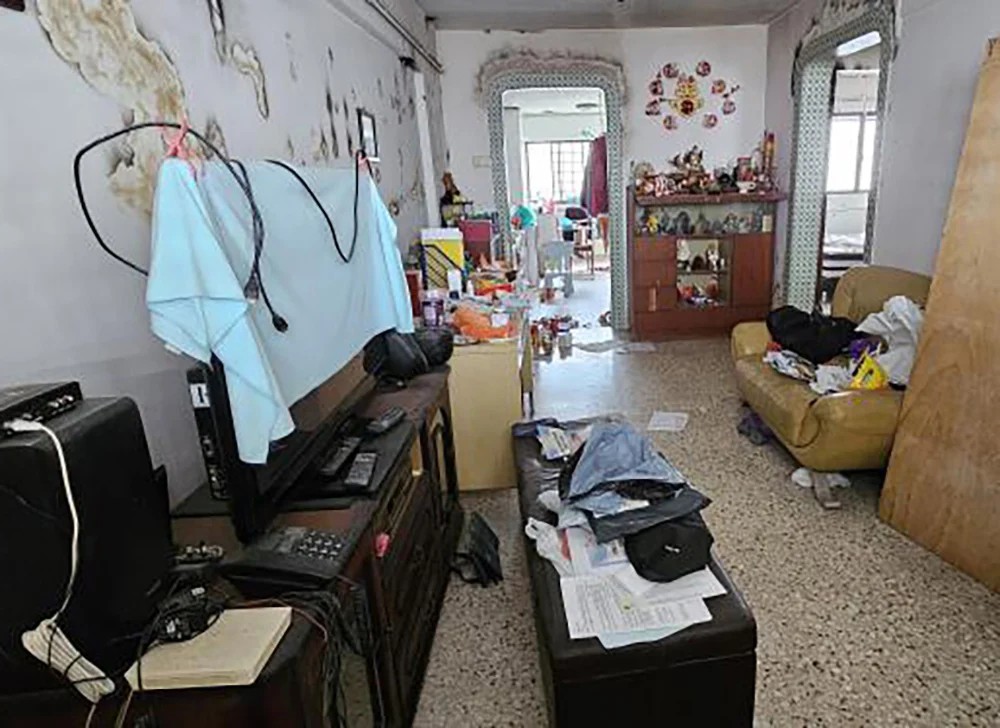 Ngửi thấy mùi lạ trong ngày Tết nhưng sợ xui xẻo, đến mồng 3 thì phát hiện điều khủng khiếp- Ảnh 1. Ngửi thấy mùi lạ trong ngày Tết nhưng sợ xui xẻo, đến mồng 3 thì phát hiện điều khủng khiếp- Ảnh 1.