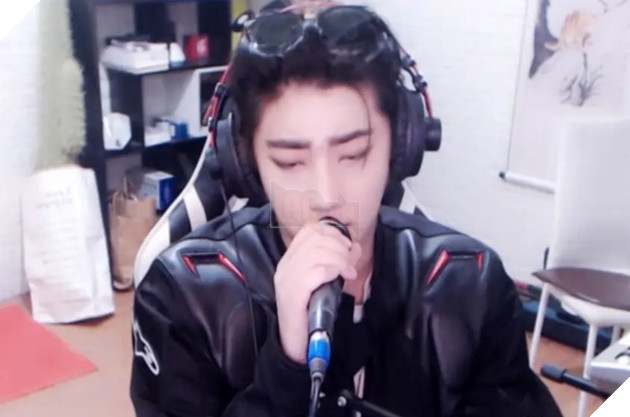 Cô nàng vì nghiện donate cho streamer mà làm điều đáng sợ với con của mình