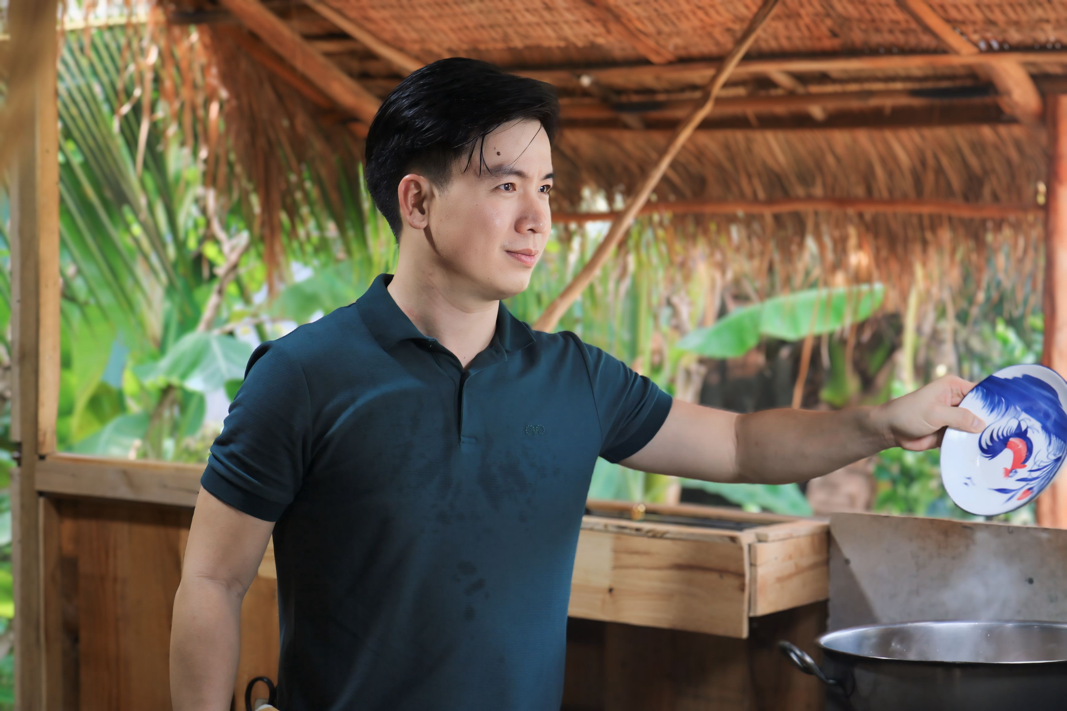 Nguyễn Hoài Linh - người đứng sau kênh nấu ăn triệu view của diễn viên Huỳnh Anh Tuấn - 3