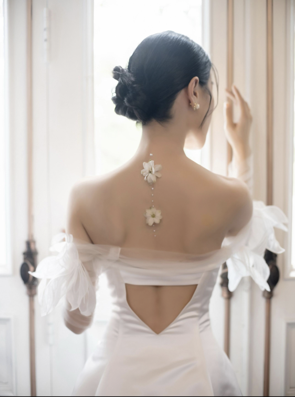 Vợ Vũ Cát Tường công khai ảnh cận váy cưới, chính thức Vợ Vũ Cát Tường công khai ảnh cận váy cưới, chính thức