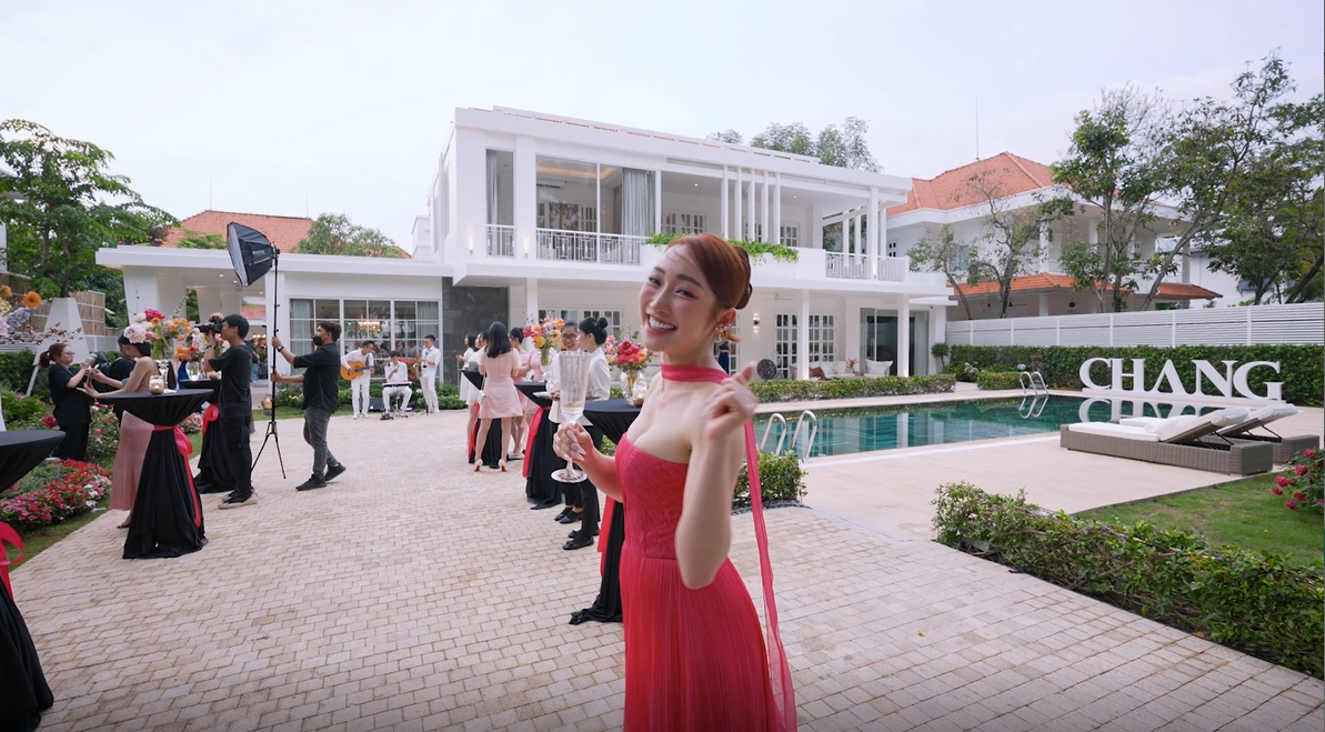 Mỹ nam Vbiz sở hữu biệt thự 1600m2, hệ sinh thái nghìn tỷ, đã đẹp trai còn diễn siêu đỉnh- Ảnh 8.