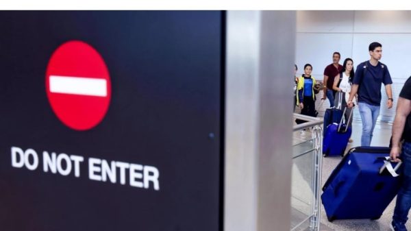 Mỹ dừng xử lý hồ sơ nhập cư từ 19 quốc gia 26 Mỹ dừng xử lý hồ sơ nhập cư từ 19 quốc gia nhap cu 1764746495485 17647464960361958141667