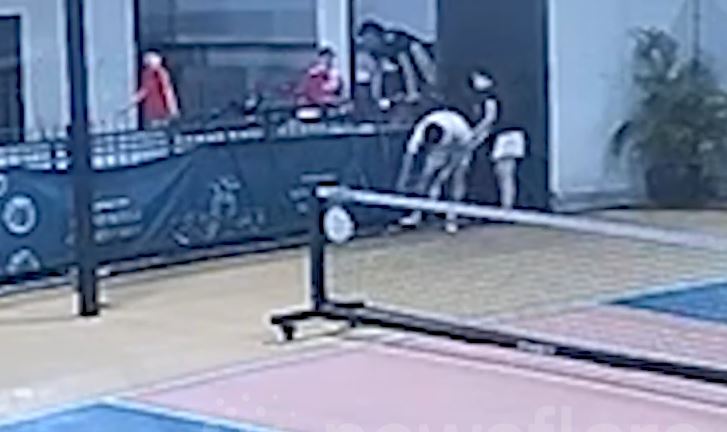 Người đàn ông rơi xuống đất tử vong khi cố nhặt bóng pickleball- Ảnh 1.