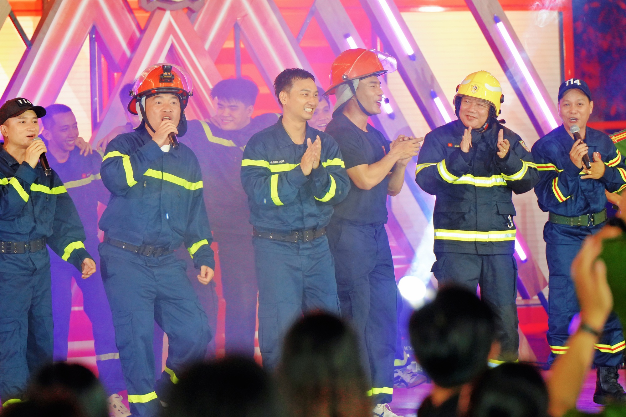 Tập 6 Chiến Sĩ Quả Cảm: 12 nghệ sĩ xúc động nói lời tạm biệt trong 1 thử thách khốc liệt- Ảnh 5.