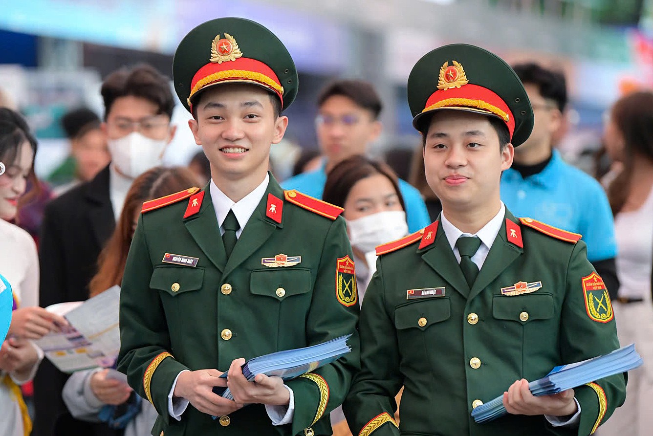 Hệ quân sự ở các trường thuộc khối ngành Quân đội, Công an được miễn học phí