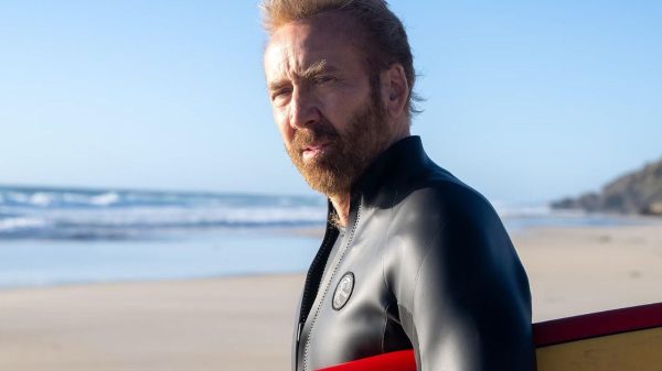 Nicolas Cage Kể Lại Khoảnh Khắc Cận Kề Nguy Hiểm Khi Tập Lướt Sóng Ở The Surfer nicolas cage luot song2 bfhijpg