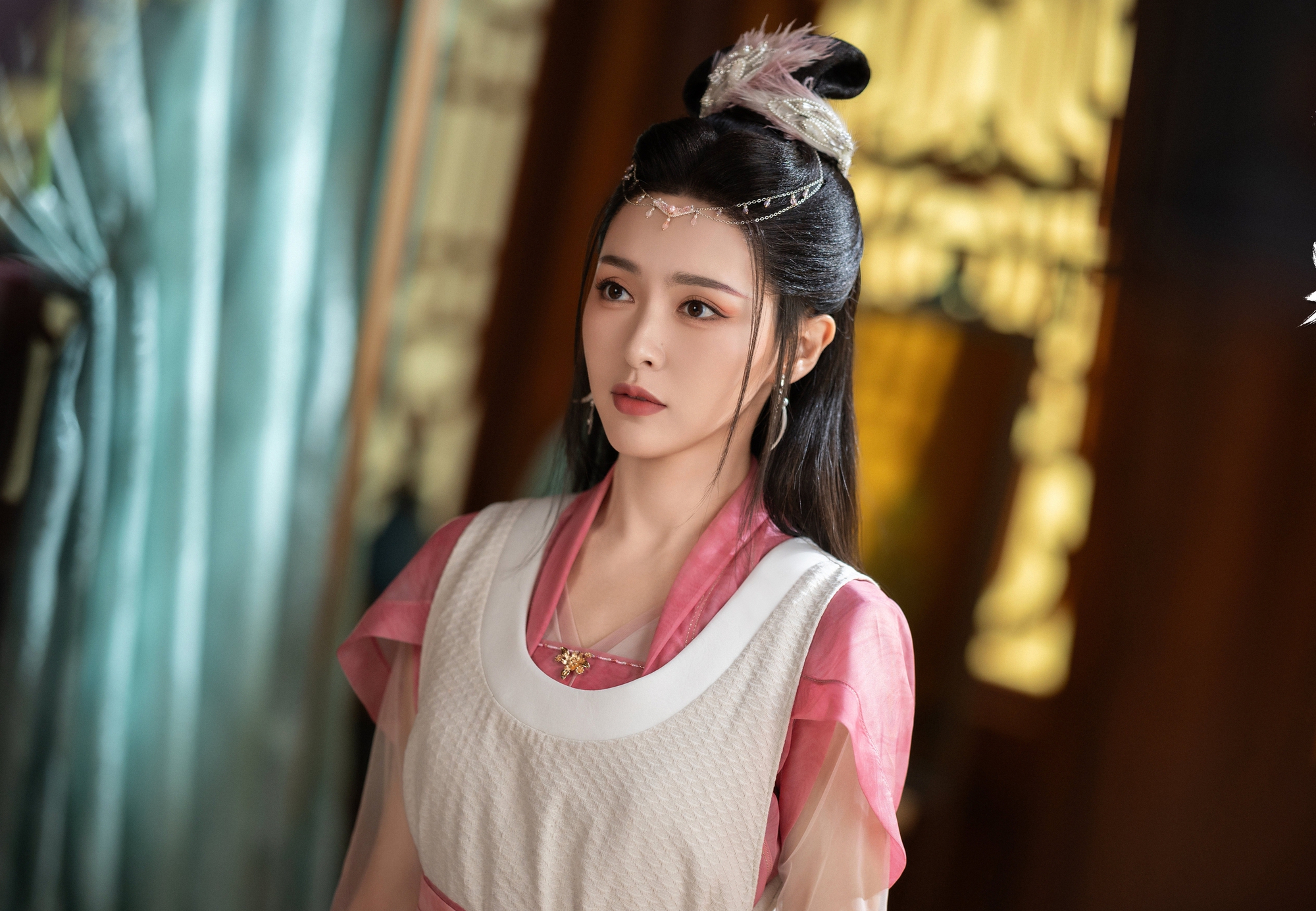 Mỹ nhân U45 vẫn ngang nhiên đóng thiếu nữ 17 tuổi, nhõng nhẽo như gái mới lớn khiến ai nấy rùng mình- Ảnh 3.