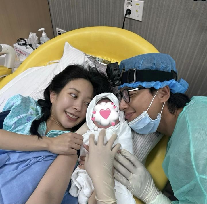 Chuyện tình éo le của nam diễn viên và fangirl kém 14 tuổi: Hẹn gặp 4 lần thì toang hết 3, nghi có mưu đồ- Ảnh 5.