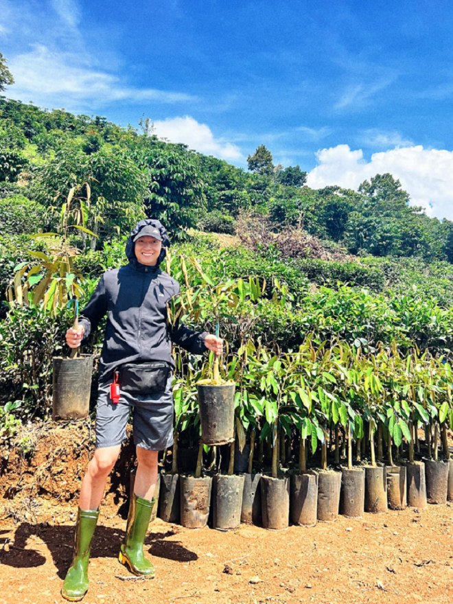 Nam nghệ sĩ sở hữu mỗi quận 2 căn nhà: “Phú ông” showbiz Việt, 23 tuổi có con, U40 siêu giàu, chưa vợ- Ảnh 6. Nam nghệ sĩ sở hữu mỗi quận 2 căn nhà: “Phú ông” showbiz Việt, 23 tuổi có con, U40 siêu giàu, chưa vợ- Ảnh 6.