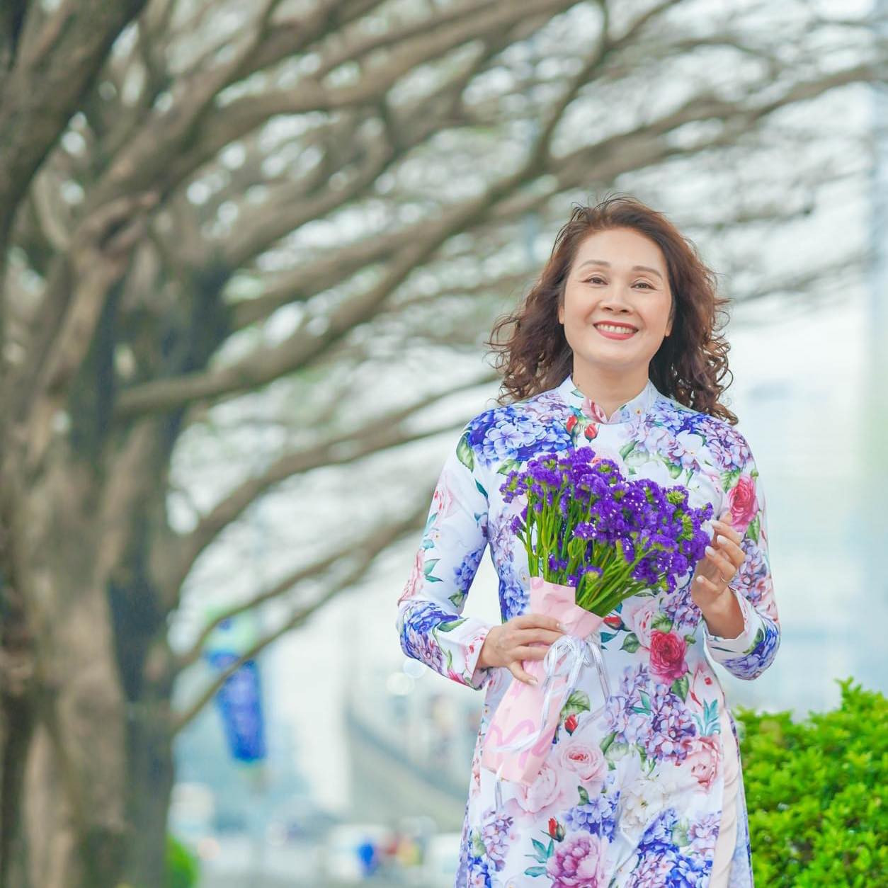 Á hậu 10 năm dẫn Thời sự VTV: Là mỹ nhân có tiếng Hà Nội, ai cũng mê- Ảnh 4.