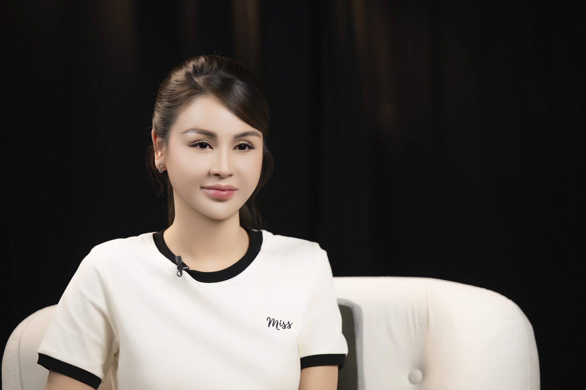 Lương Thu Trang: Cứ nghe lời khán giả chê rồi đi cắt mắt, gọt cằm là dở rồi, mình vẫn phải là mình- Ảnh 13.