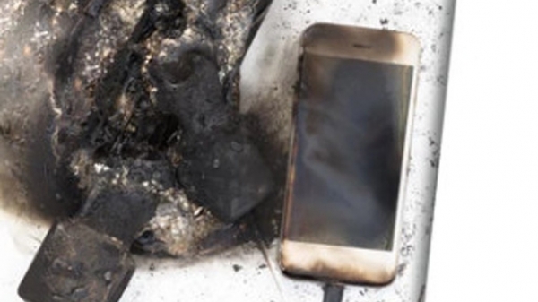 Điện thoại đang sạc pin phát nổ khiến nam sinh lớp 8 nguy kịch 27 Điện thoại đang sạc pin phát nổ khiến nam sinh lớp 8 nguy kịch no dt 82920250102100408jpg