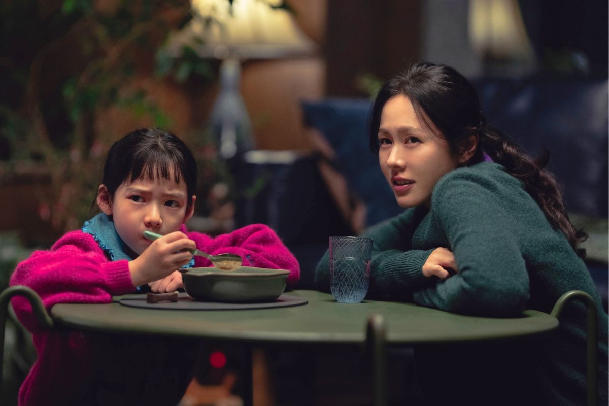 Son Ye Jin cũng có ngày đi tàu điện ngầm, nghèo đến thế này rồi sao?- Ảnh 3. Son Ye Jin cũng có ngày đi tàu điện ngầm, nghèo đến thế này rồi sao?- Ảnh 3.