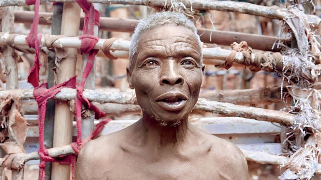 Người đàn ông tự xây 'pháo đài' và sống một mình suốt 55 năm trời vì sợ phụ nữ- Ảnh 3. Người đàn ông tự xây 'pháo đài' và sống một mình suốt 55 năm trời vì sợ phụ nữ- Ảnh 3.