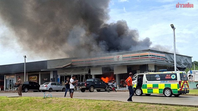 Hiện trường vụ 7-Eleven Thái Lan nghi bị tấn công bằng hoả lực: Số người thiệt mạng tăng lên 8- Ảnh 5.