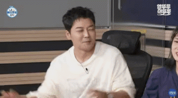 Nóng nhất MXH: 2 sao nam gây sốc khi