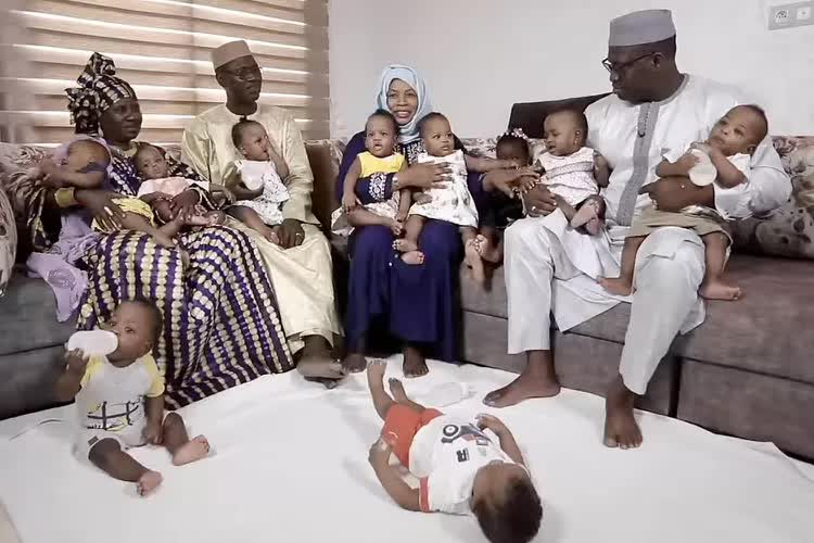 Các em bé trong ca sinh 9 gây chấn động thế giới hiện tại ra sao?- Ảnh 4.