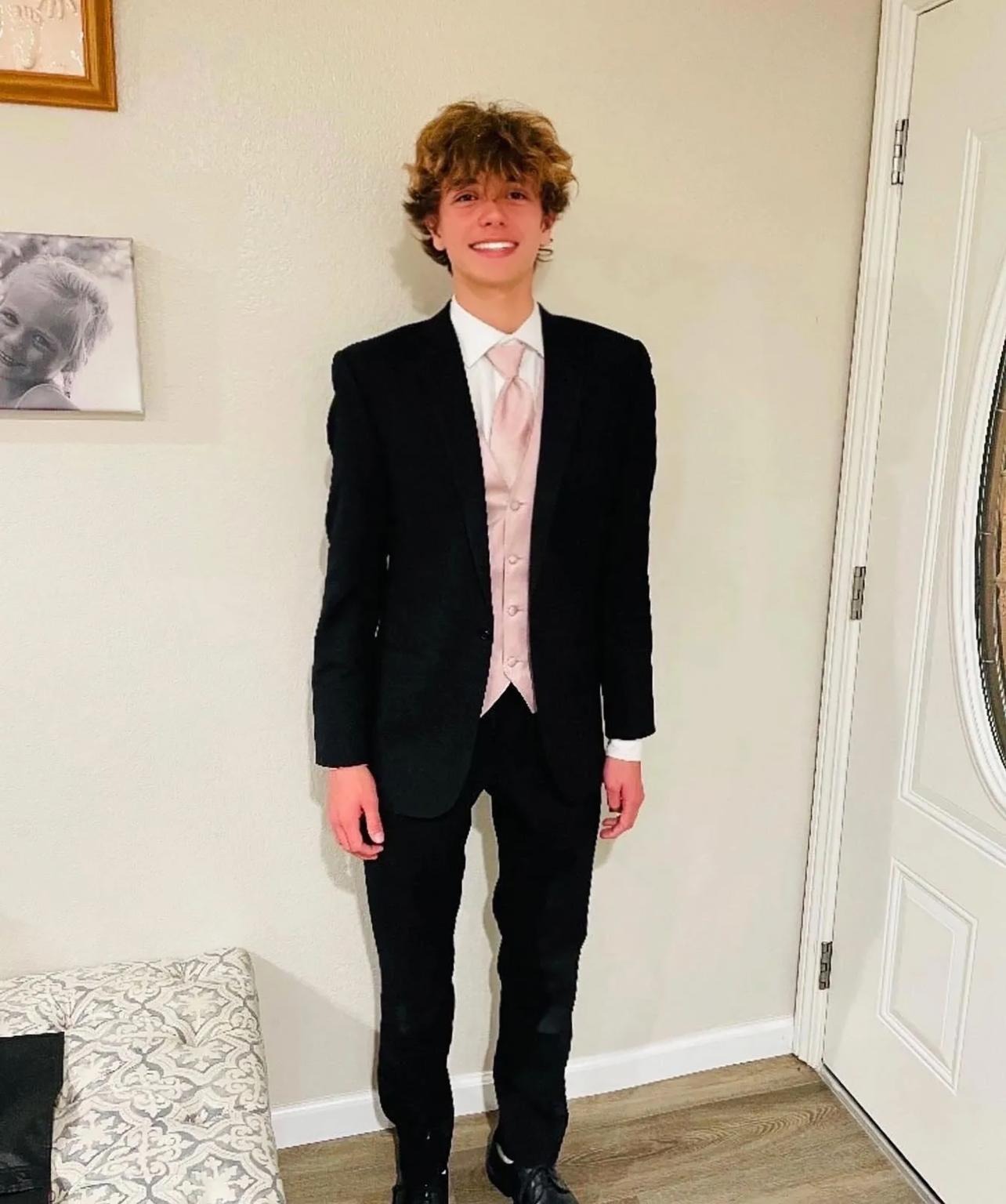 Britney Spears hạnh phúc hàn gắn với con trai: Nhìn visual quý tử cao 1m91 mà sốc!- Ảnh 3.