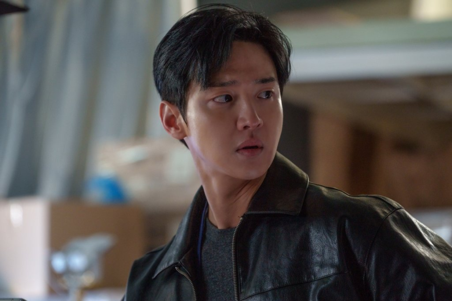 Queen Mantis: Bi kịch mẹ sát nhân, con cảnh sát nghẹt thở tới từng giây- Ảnh 7. Queen Mantis: Bi kịch mẹ sát nhân, con cảnh sát nghẹt thở tới từng giây- Ảnh 7.