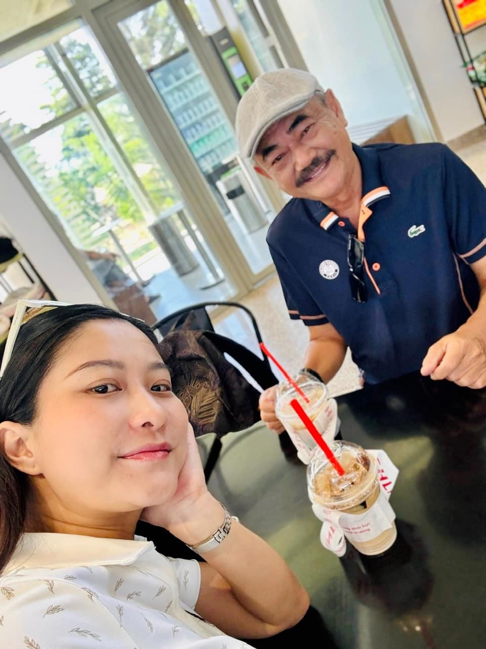 Bạn gái kém hơn 30 tuổi của NSND Việt Anh- Ảnh 14. Bạn gái kém hơn 30 tuổi của NSND Việt Anh- Ảnh 14.