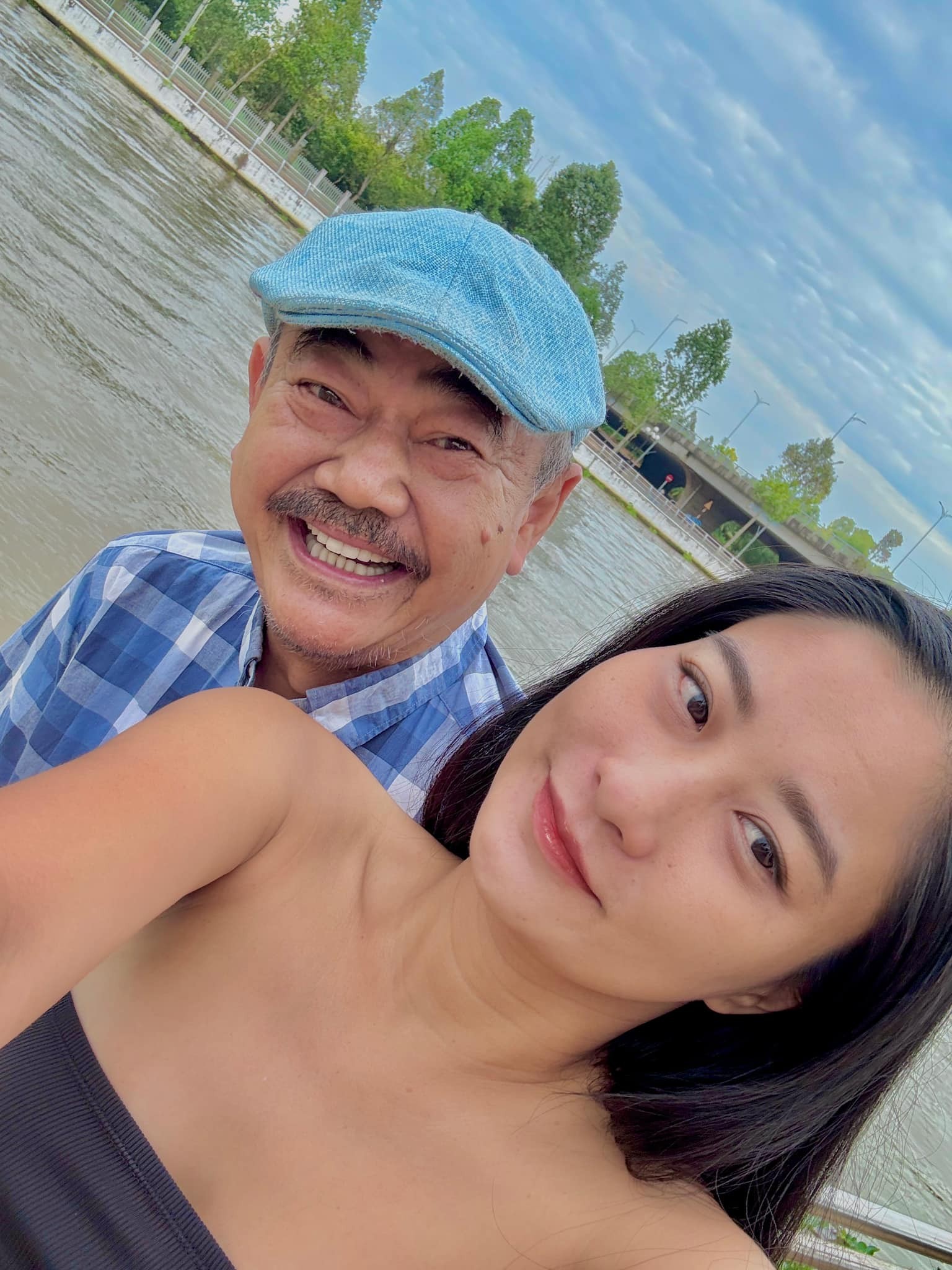 Bạn gái kém hơn 30 tuổi của NSND Việt Anh- Ảnh 1. Bạn gái kém hơn 30 tuổi của NSND Việt Anh- Ảnh 1.