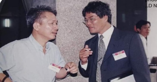 Ông hoàng nhạc nhẹ miền Bắc: Cuộc đời bi kịch, 57 tuổi ra đi trong đau đớn nt2 17628636864282007346929 1762910941487 1762910941764272121986 14 0 590 1101 crop 17629110362372128967631jpg