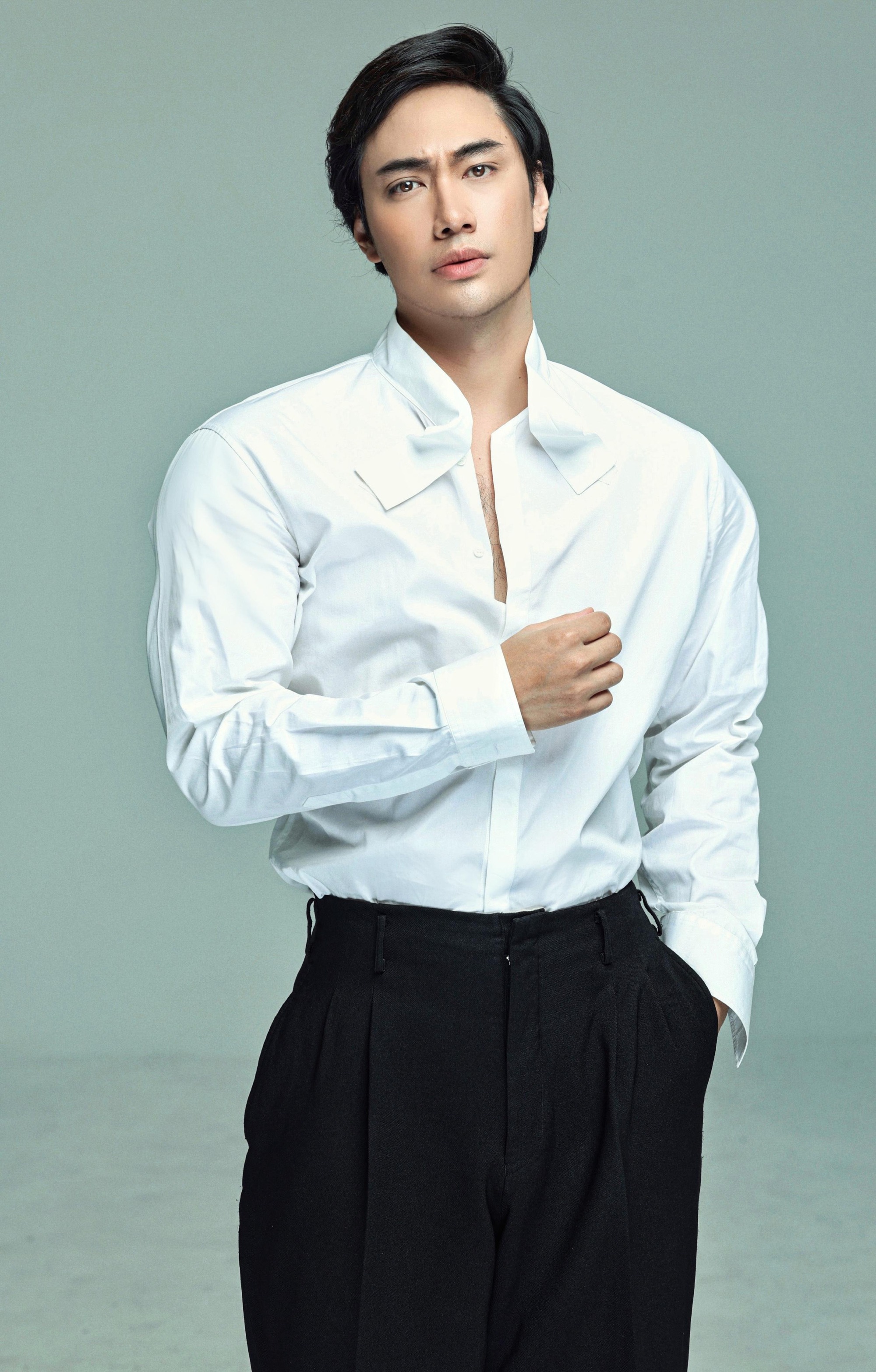 Sao nam Vbiz dọn dẹp nhà cửa đón Tết, nhưng netizen lại đặc biệt chú ý tới chi tiết này- Ảnh 6. Sao nam Vbiz dọn dẹp nhà cửa đón Tết, nhưng netizen lại đặc biệt chú ý tới chi tiết này- Ảnh 6.