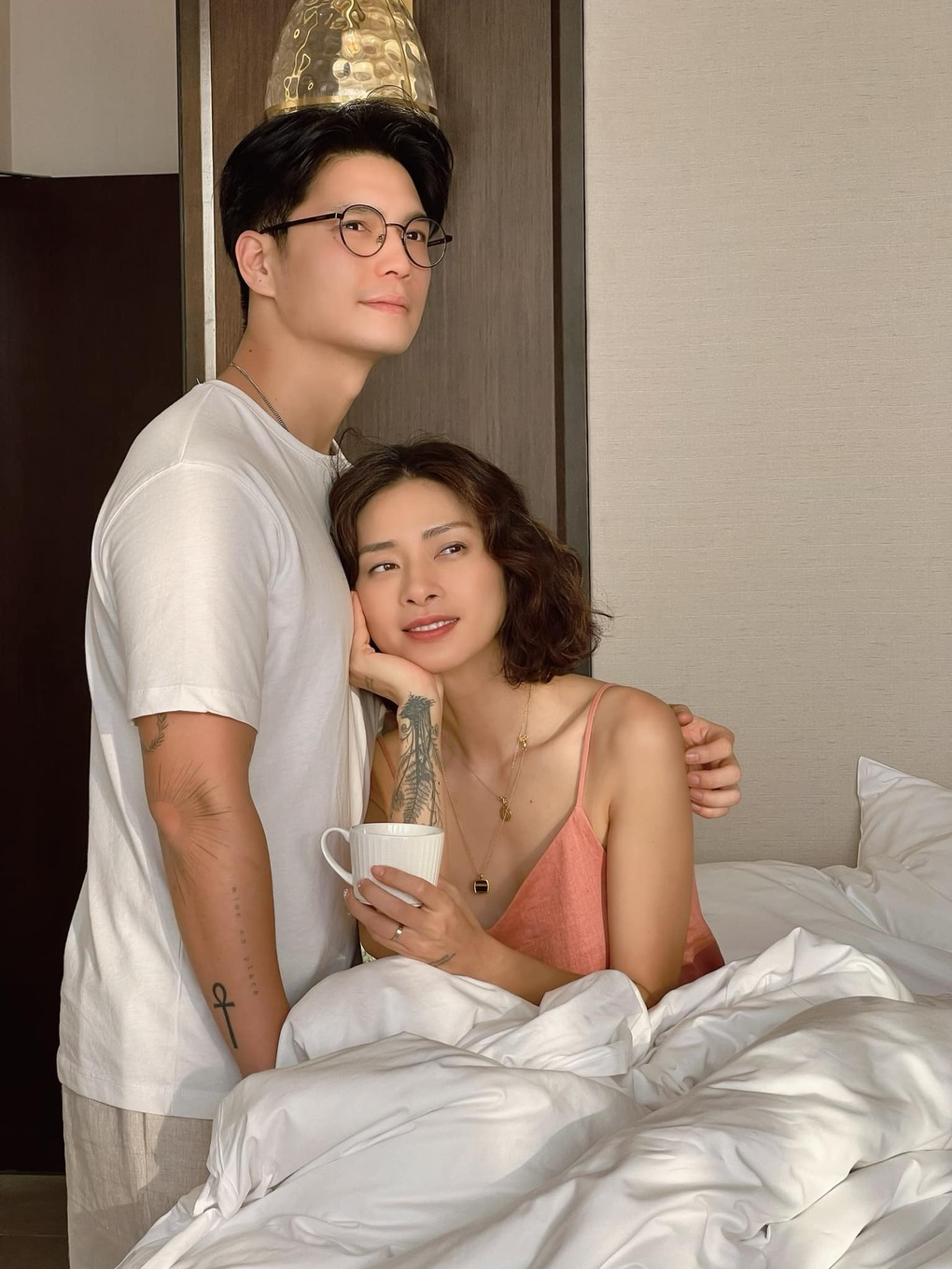 Sướng như mẹ bầu Ngô Thanh Vân: Chồng trẻ chăm cỡ này bảo sao ai nhìn cũng trầm trồ ghen tị- Ảnh 2.