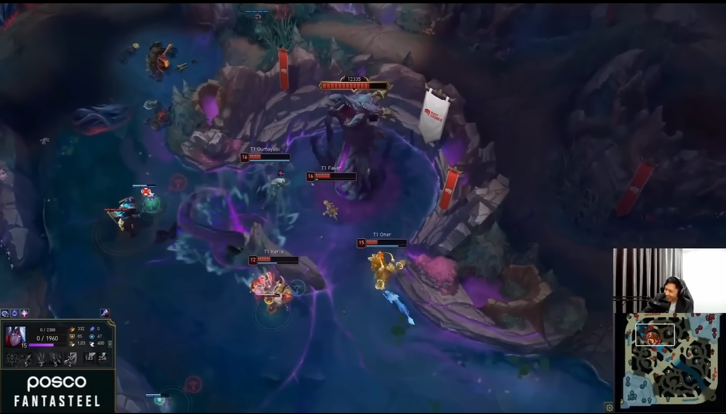 Ai theo dõi LMHT cũng biết BLV Văn Tùng là fan cứng T1