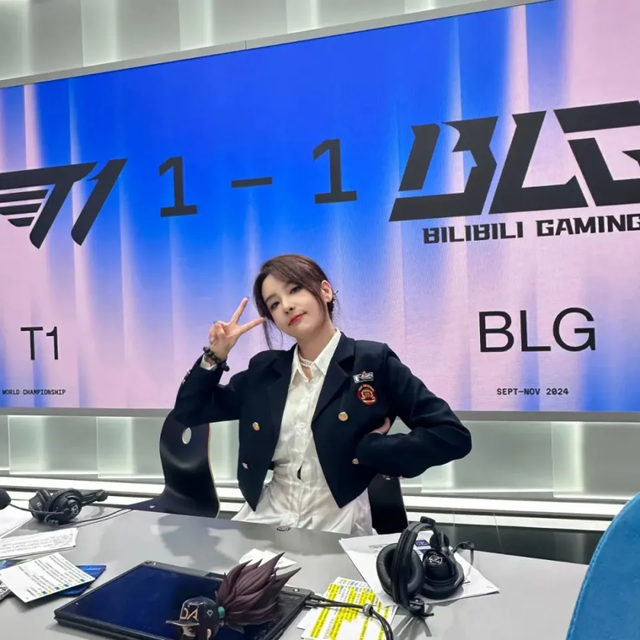 Nữ MC đình đám LPL tiết lộ tiêu chí chọn bạn đời, thời gian từ yêu đến cưới Nữ MC đình đám LPL tiết lộ tiêu chí chọn bạn đời, thời gian từ yêu đến cưới