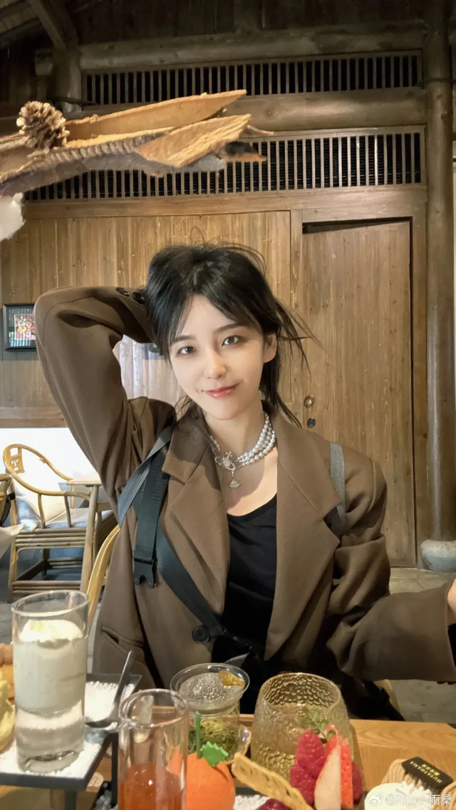 Nữ MC đình đám LPL tiết lộ tiêu chí chọn bạn đời, thời gian từ yêu đến cưới Nữ MC đình đám LPL tiết lộ tiêu chí chọn bạn đời, thời gian từ yêu đến cưới