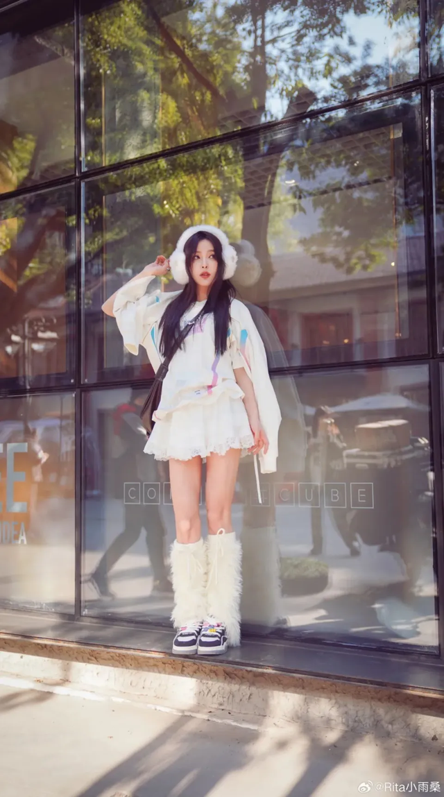 Nữ MC đình đám LPL tiết lộ tiêu chí chọn bạn đời, thời gian từ yêu đến cưới Nữ MC đình đám LPL tiết lộ tiêu chí chọn bạn đời, thời gian từ yêu đến cưới